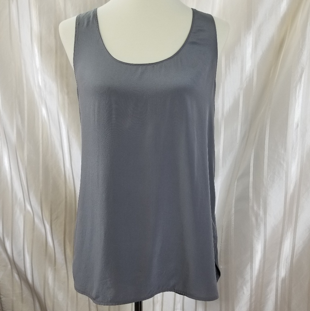 🎉HP🎉VINCE Gray Top